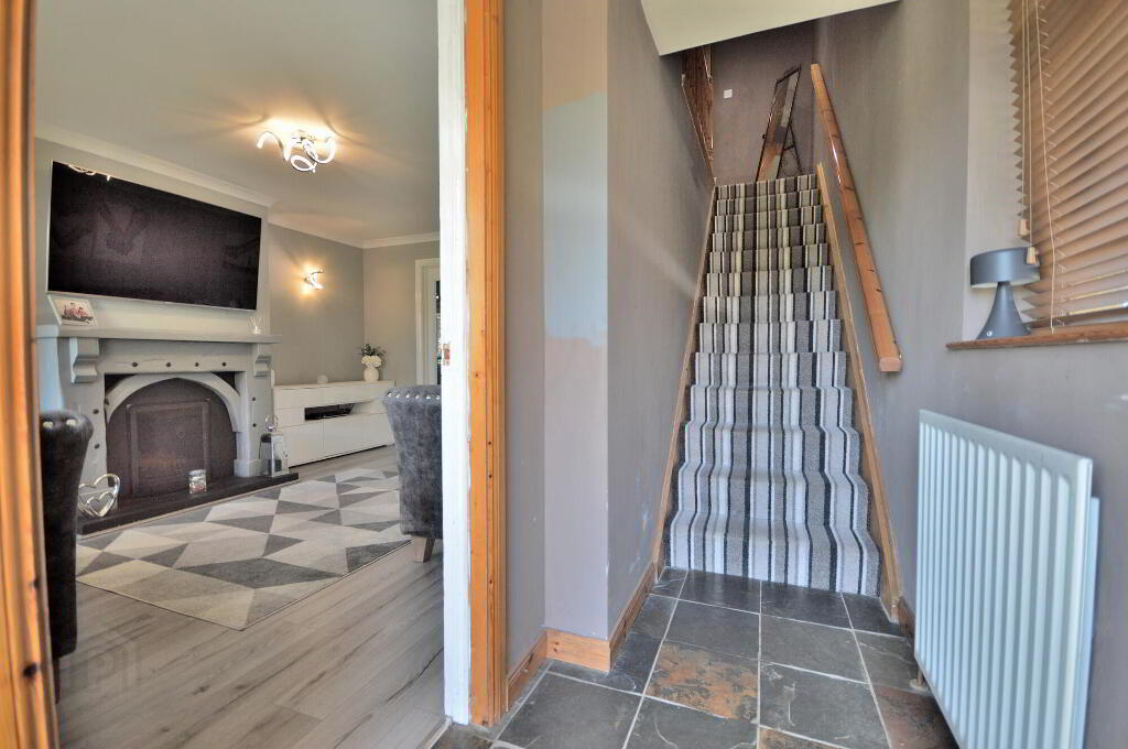 Photo 3 of 35 Stonebridge Square, Bangor