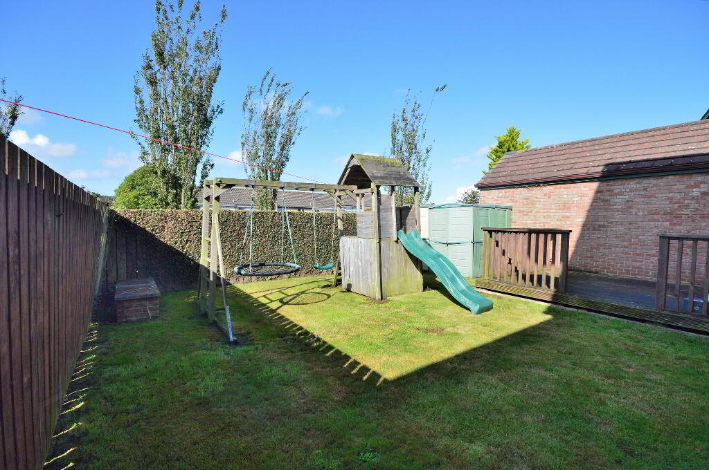 Photo 16 of 35 Stonebridge Square, Bangor
