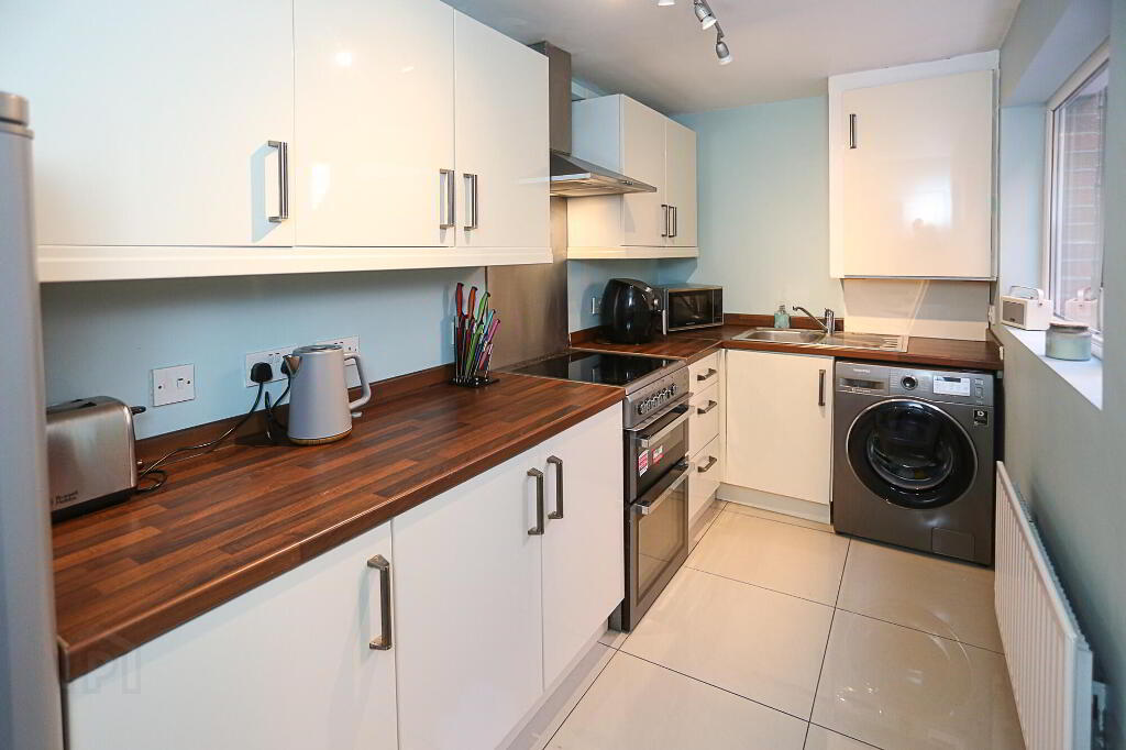 Photo 10 of 23 Toronto Street, Belfast