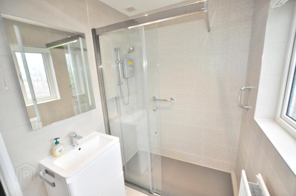 Photo 11 of 41 Orangefield Lane, Belfast