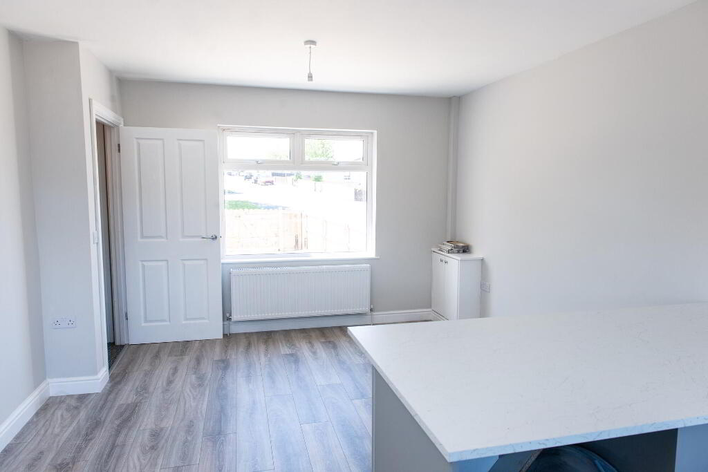 Photo 3 of 1a Leven Crescent, Belfast