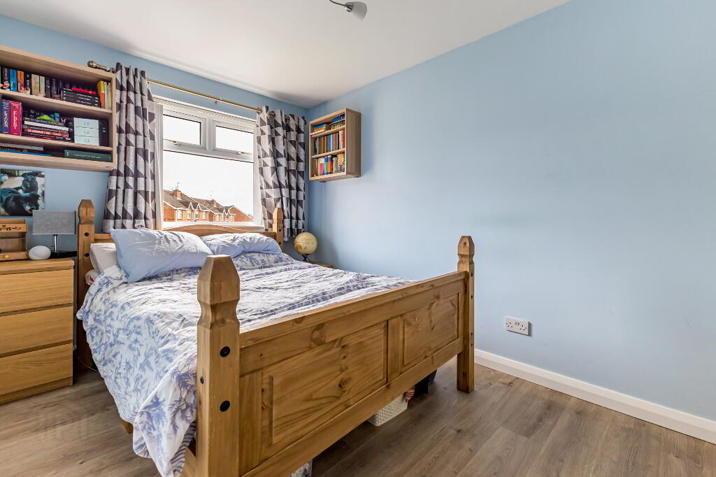Photo 10 of 141 Glenwood Court, Lisburn