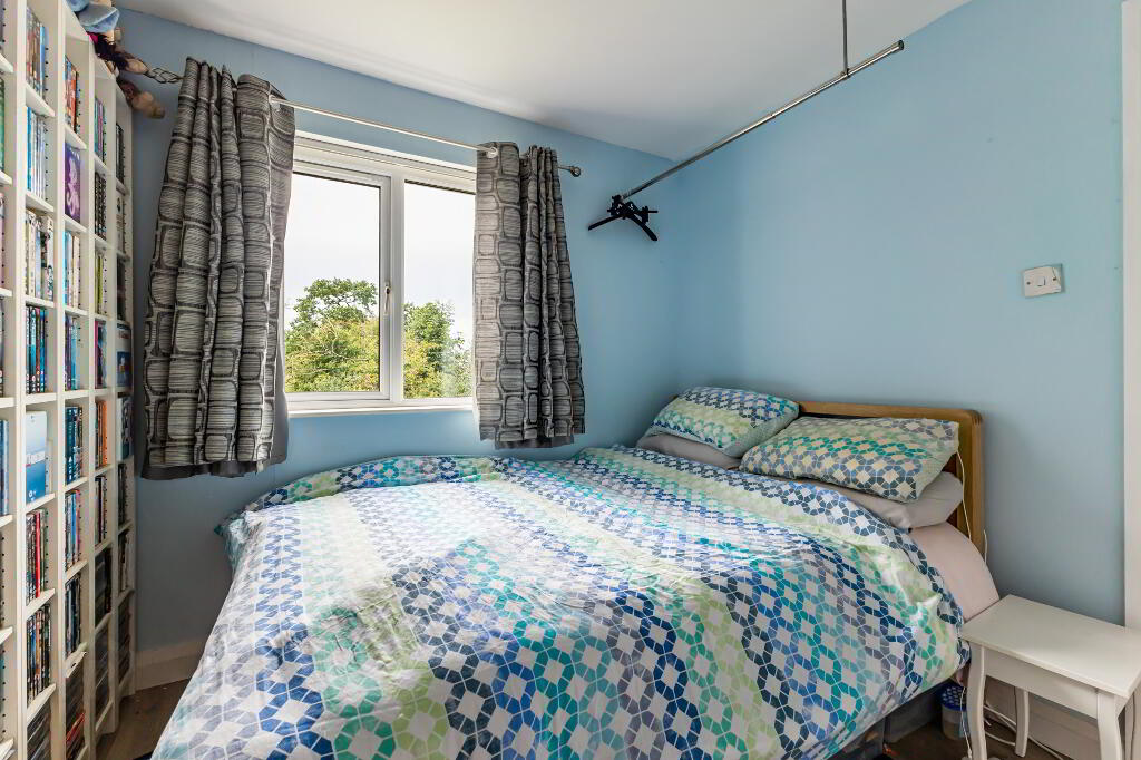 Photo 11 of 141 Glenwood Court, Lisburn