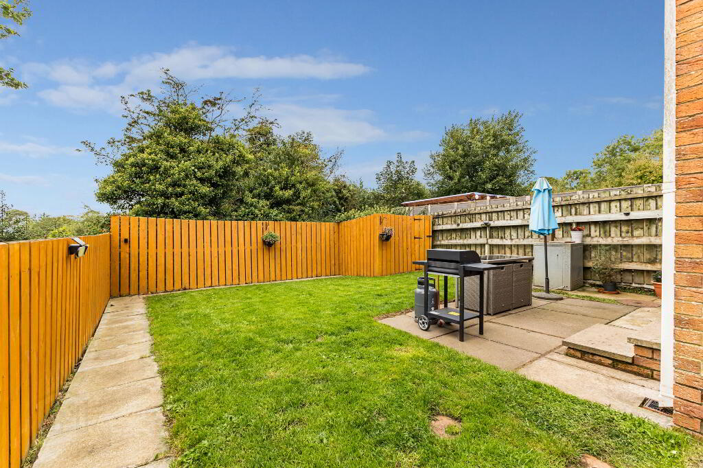 Photo 15 of 141 Glenwood Court, Lisburn