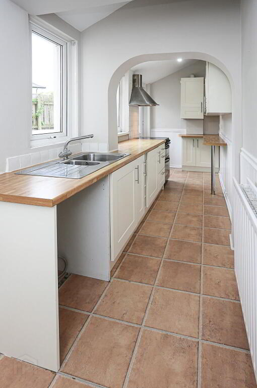 Photo 16 of 23 Willowholme Drive, Belfast