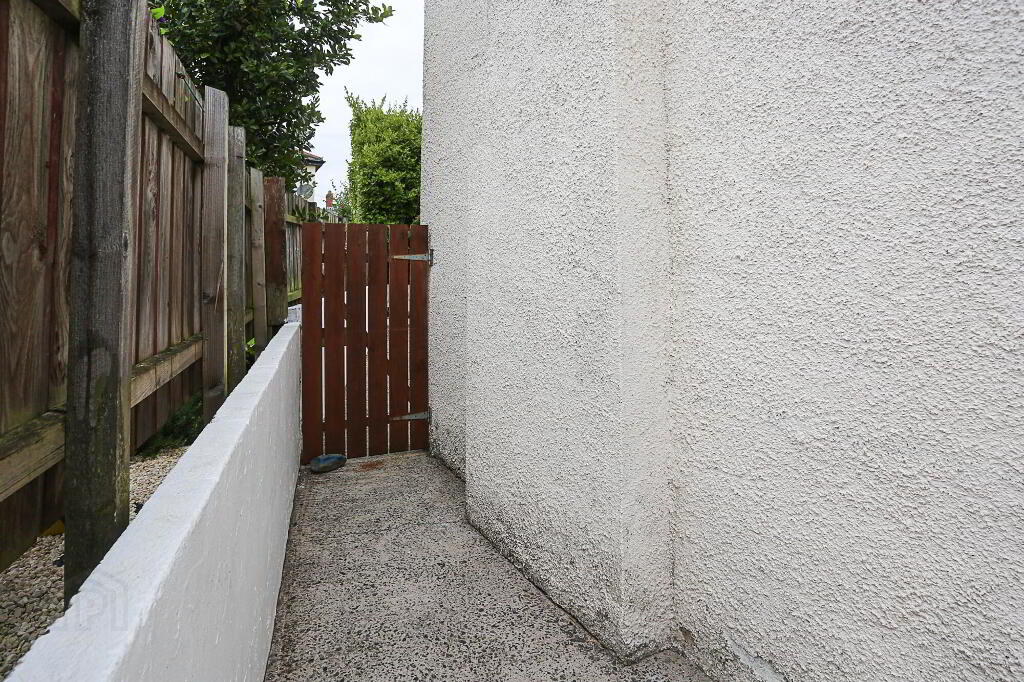 Photo 39 of 23 Willowholme Drive, Belfast