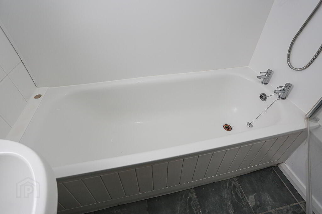 Photo 25 of 23 Willowholme Drive, Belfast