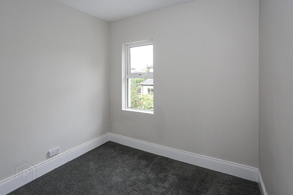 Photo 32 of 23 Willowholme Drive, Belfast