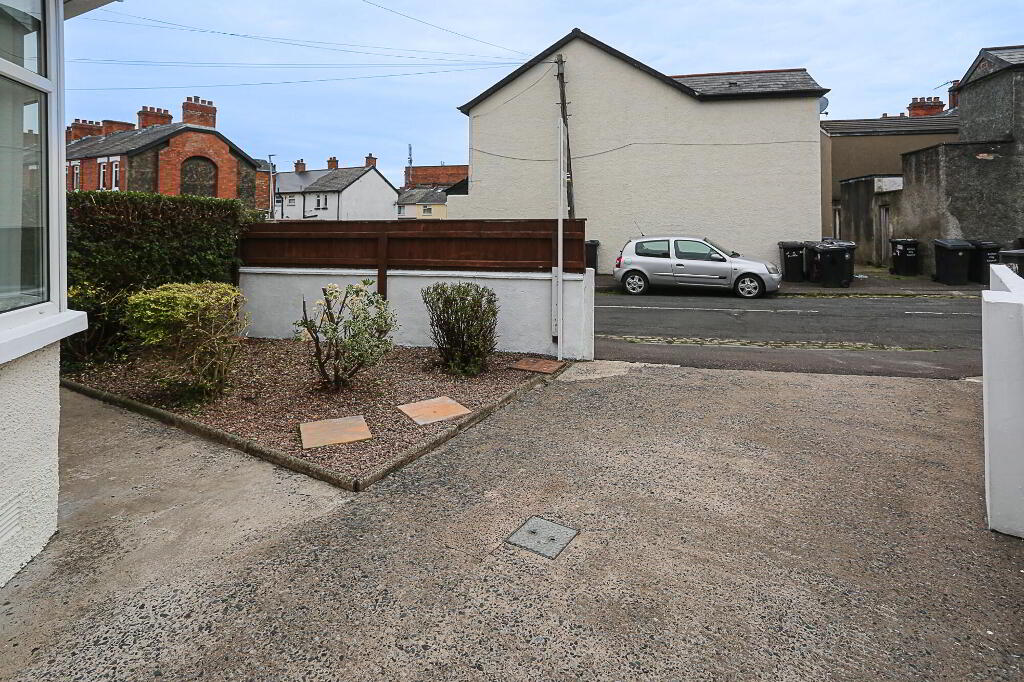 Photo 37 of 23 Willowholme Drive, Belfast