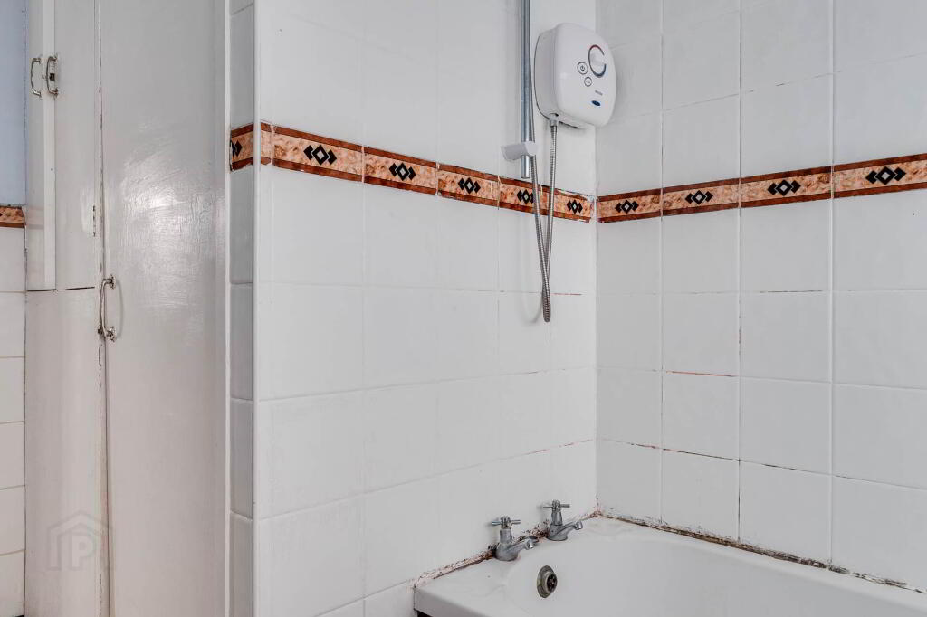 Photo 23 of 13 Lisadell Drive, Bangor