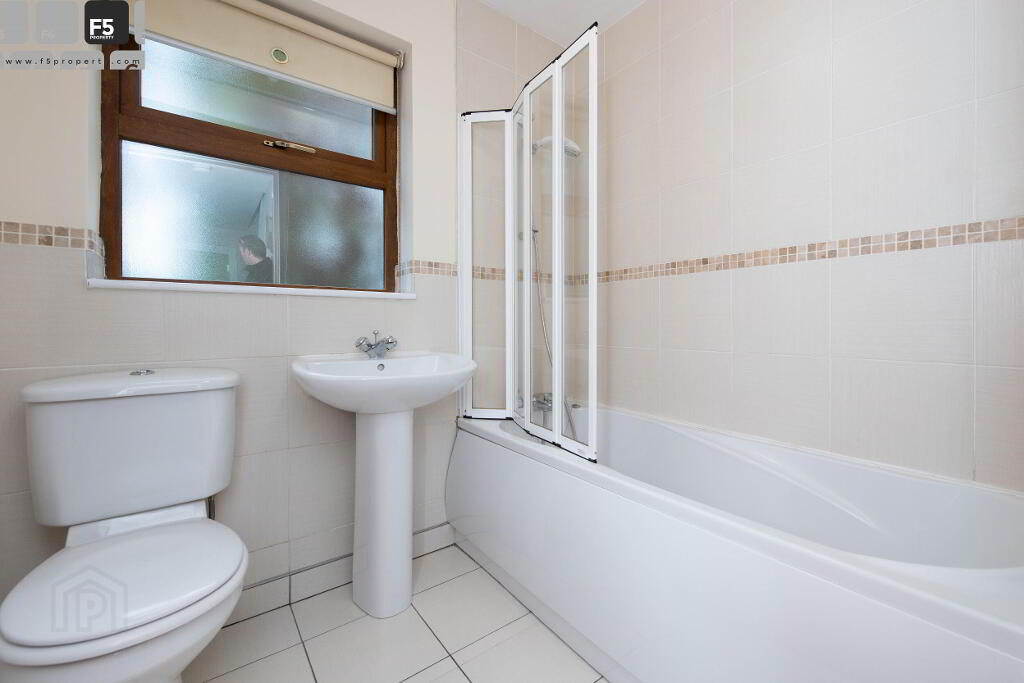 F5 Property - 19 Redwood Dale-3979
