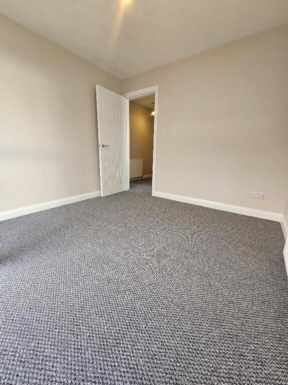 Photograph 3, Unit 4, 33-37  Hill Street