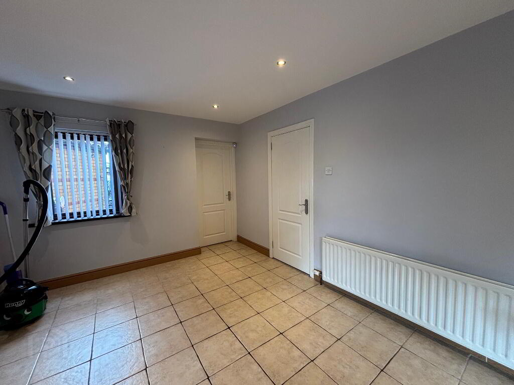 Photo 7 of 62 Laurelgrove Dale, Belfast