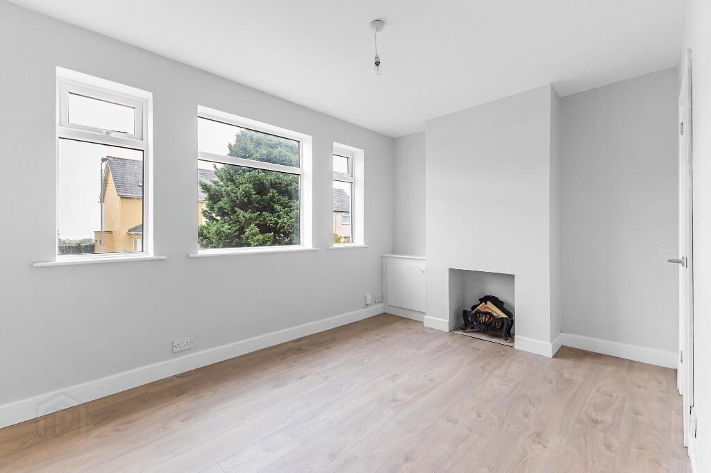 Photo 4 of 132 Joanmount Gardens, Belfast