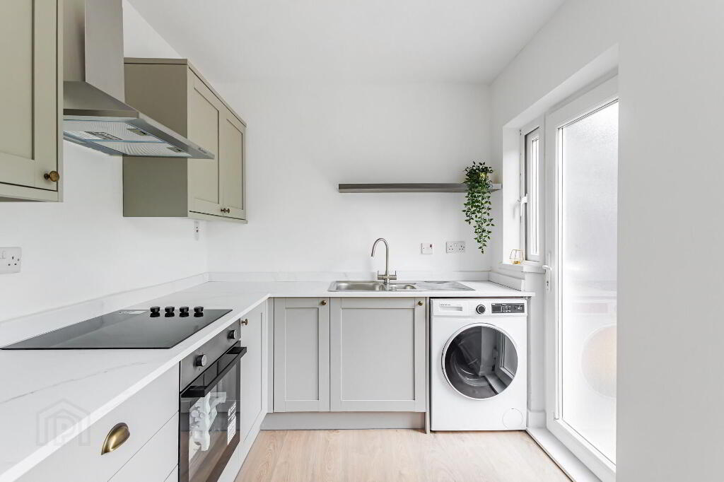 Photo 6 of 132 Joanmount Gardens, Belfast