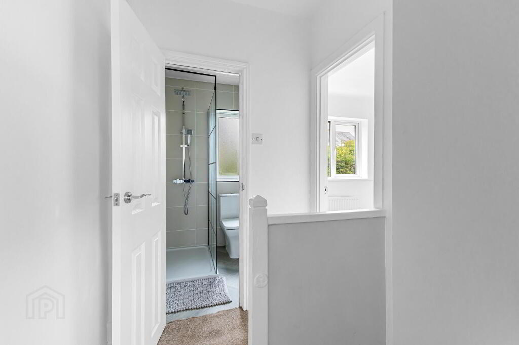 Photo 10 of 132 Joanmount Gardens, Belfast