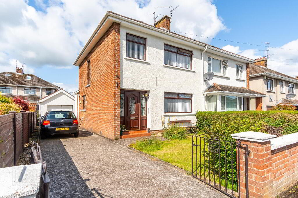 Photo 1 of 28 Oakridge, Lurgan