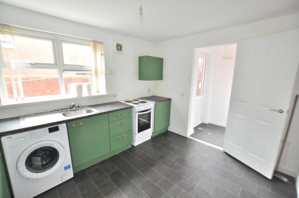 Photo 5 of 8 Comber Gardens, Belfast