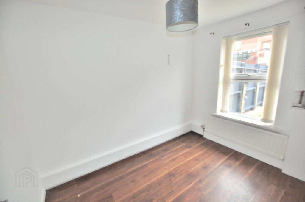 Photo 7 of 8 Comber Gardens, Belfast