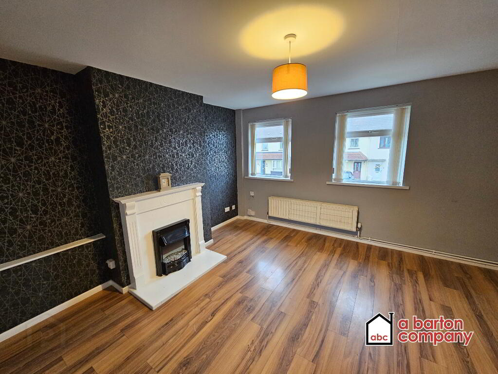 Photo 2 of 52 Carnreagh Bend, Rathcoole, Newtownabbey