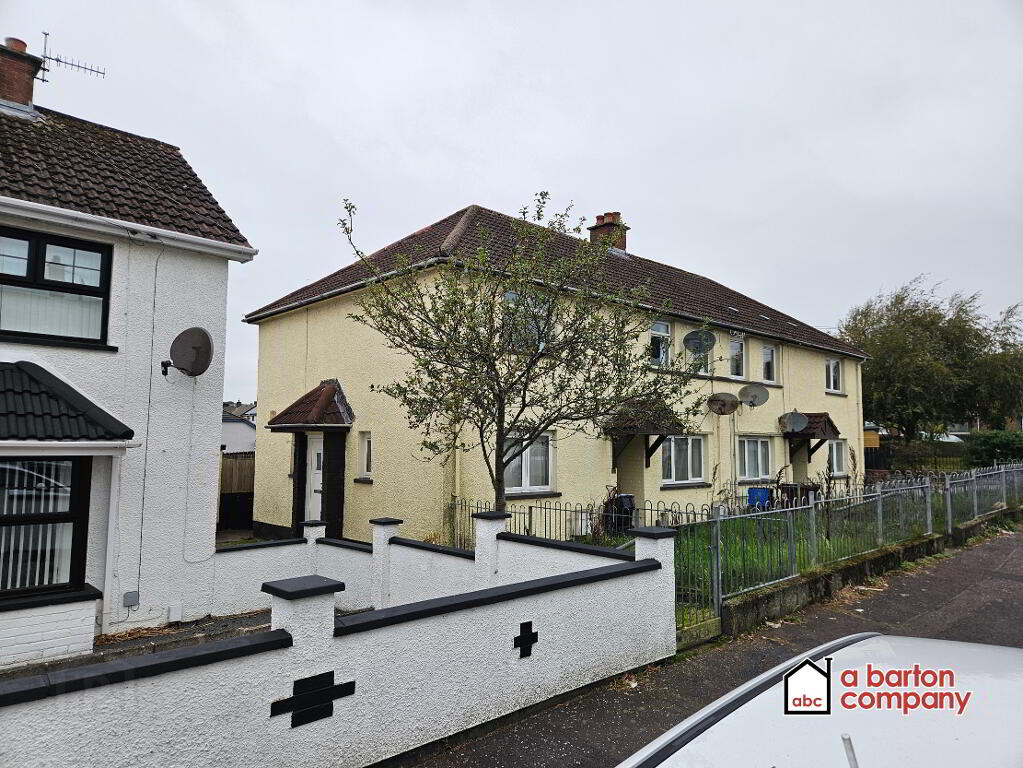 Photo 1 of 52 Carnreagh Bend, Rathcoole, Newtownabbey