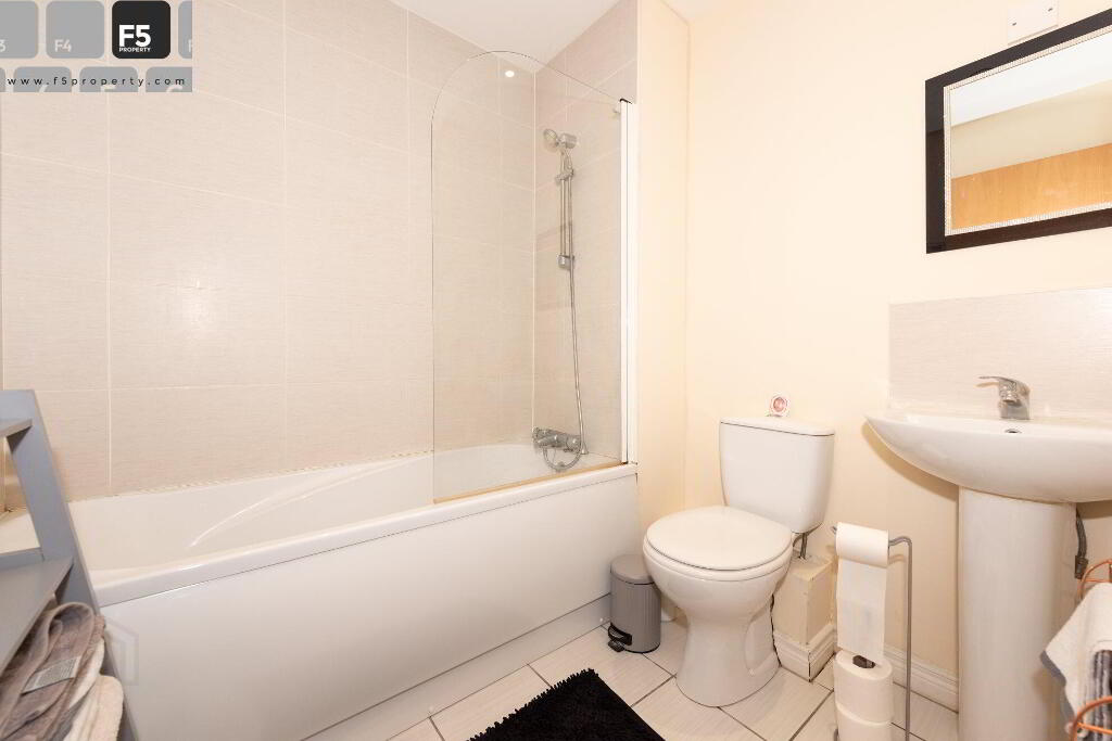 8 Sequoia Bldg - Bathroom