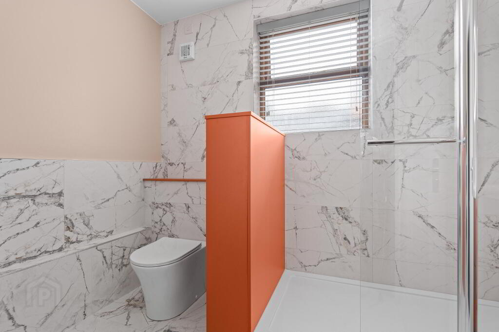 Apt 4 438 Antrim Road-shower and wc