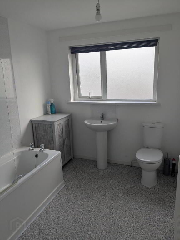 Photo 5 of 16 High Street, Newtownards, Ballyhalbert