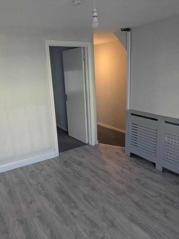 Photo 3 of 16 High Street, Newtownards, Ballyhalbert