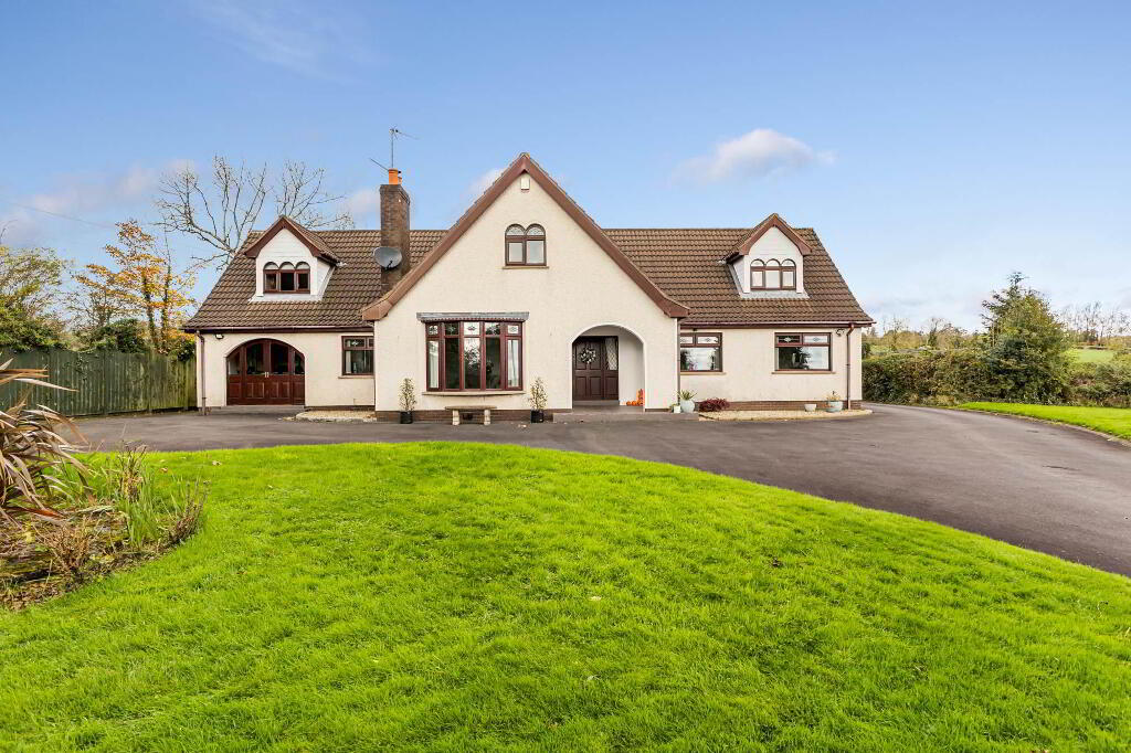 Holly Lodge, 26 Beanstown Road, Lisburn, BT28 3QS