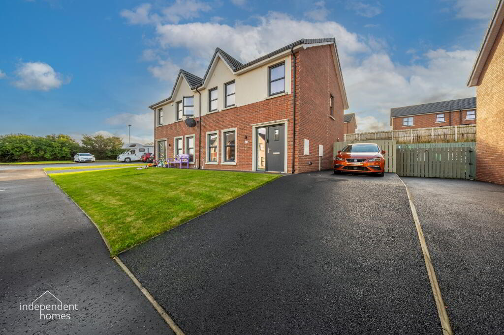 Photo 1 of 76 Blackthorn Rise, Larne
