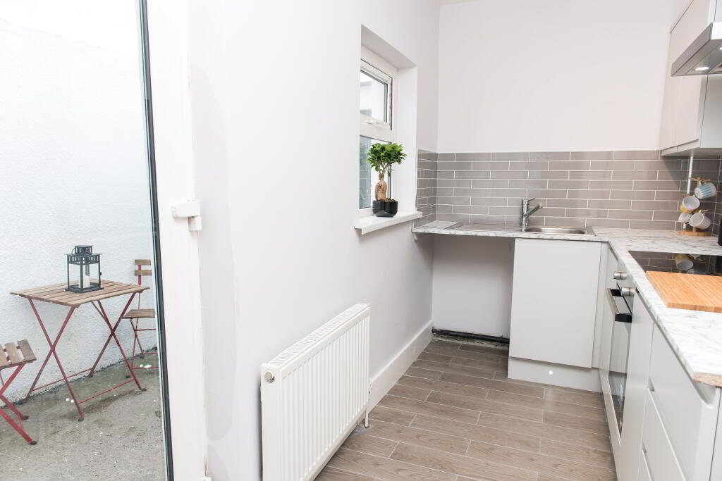 Photo 13 of 34 Avoniel Parade, Belfast