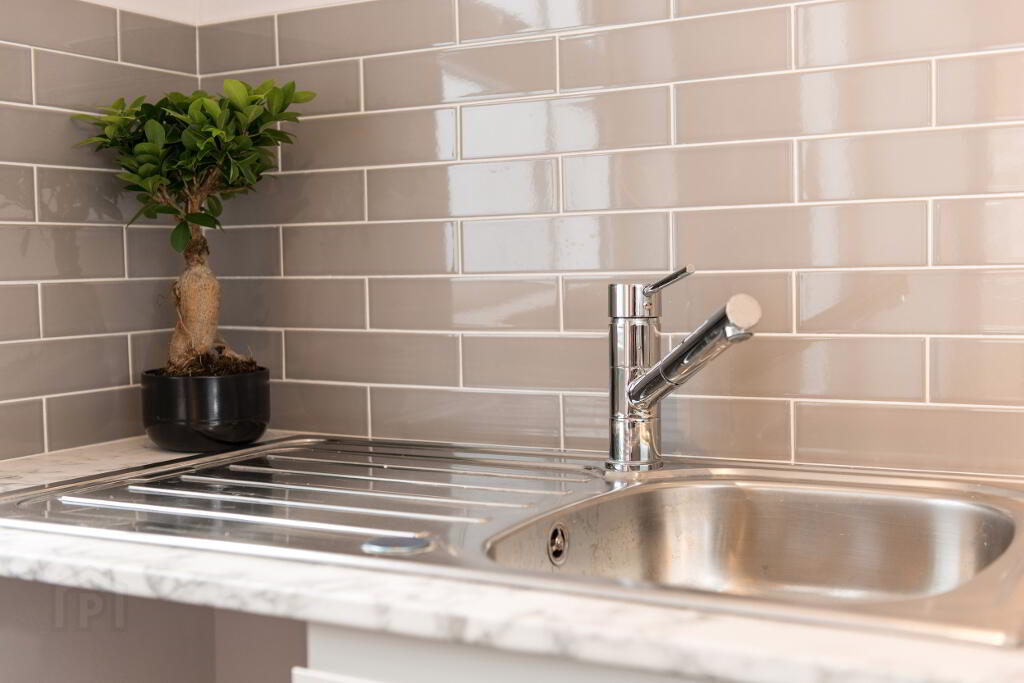 Photo 18 of 34 Avoniel Parade, Belfast