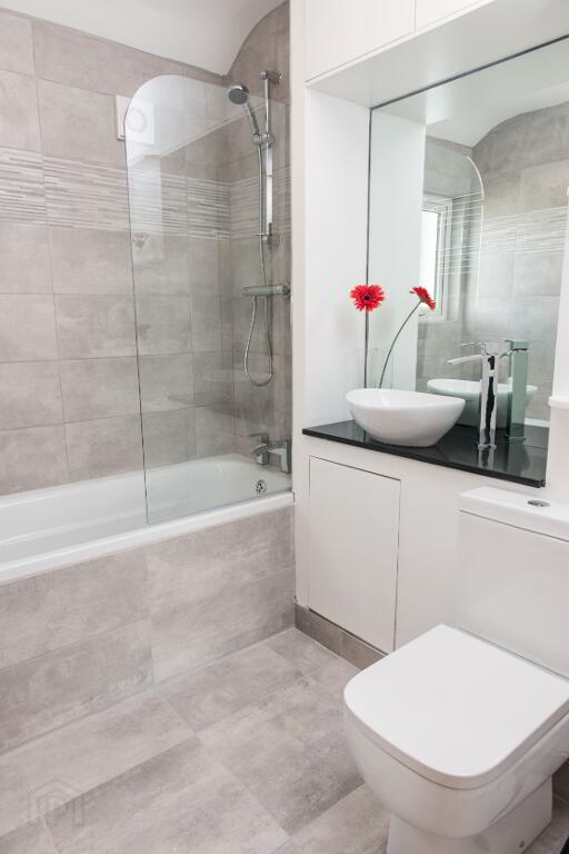 Photo 19 of 34 Avoniel Parade, Belfast