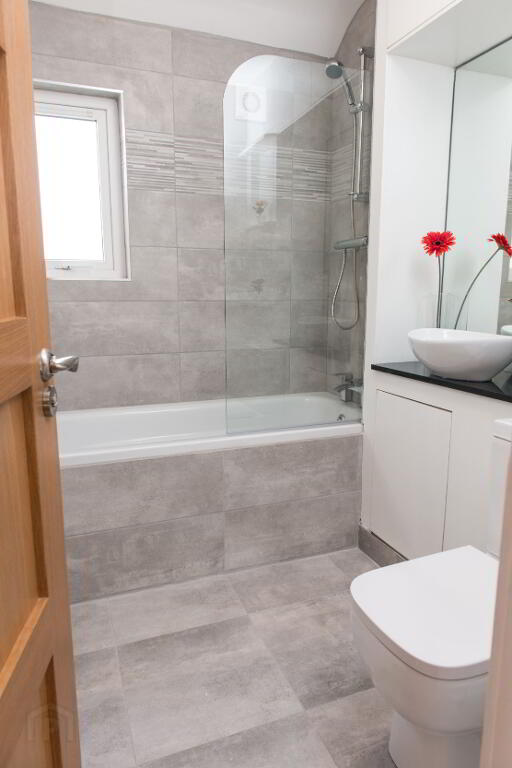 Photo 21 of 34 Avoniel Parade, Belfast