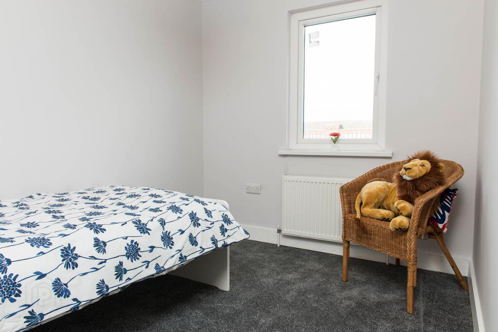 Photo 28 of 34 Avoniel Parade, Belfast