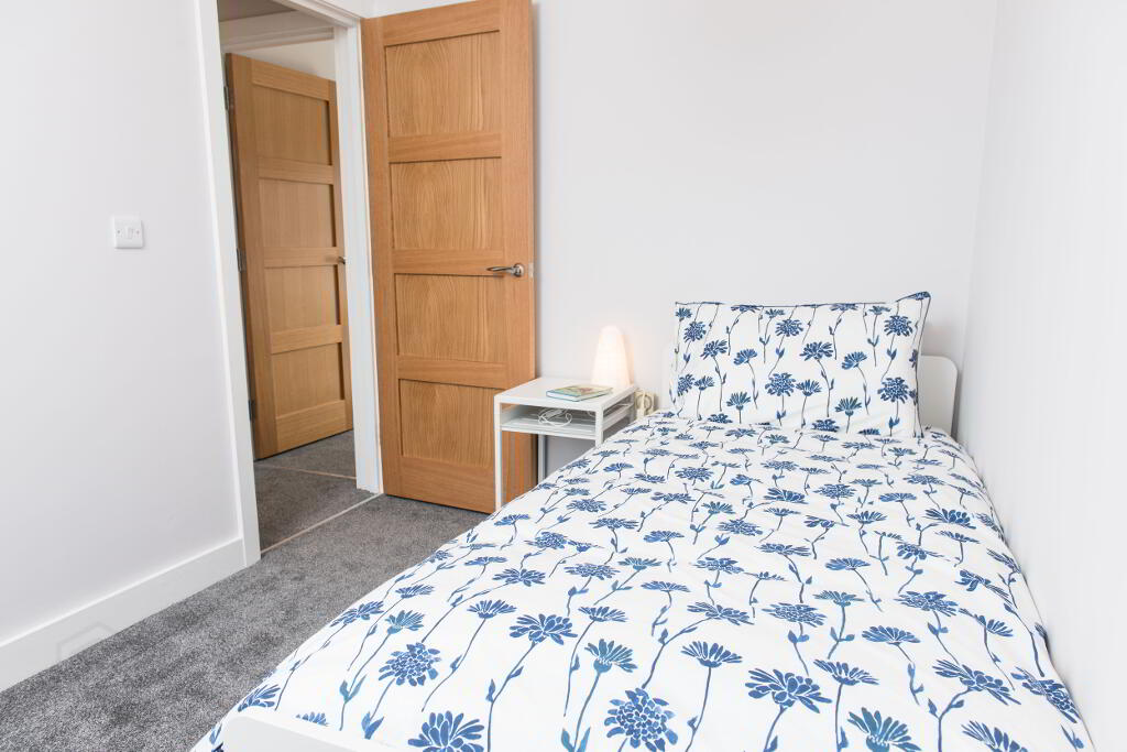 Photo 30 of 34 Avoniel Parade, Belfast