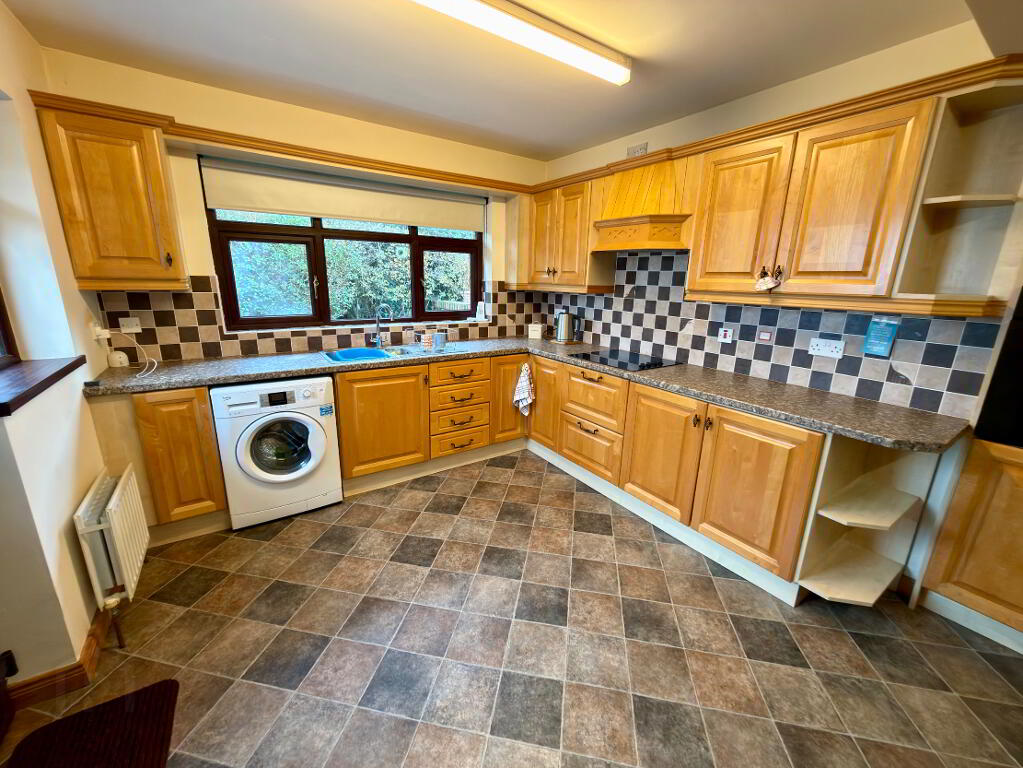 Photo 4 of 4 Rossdowney Drive, Lisnagelvin, L'Derry