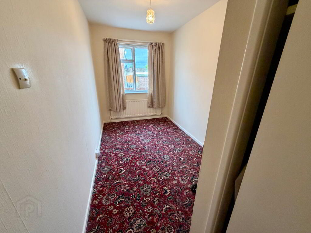 Photo 8 of 4 Rossdowney Drive, Lisnagelvin, L'Derry