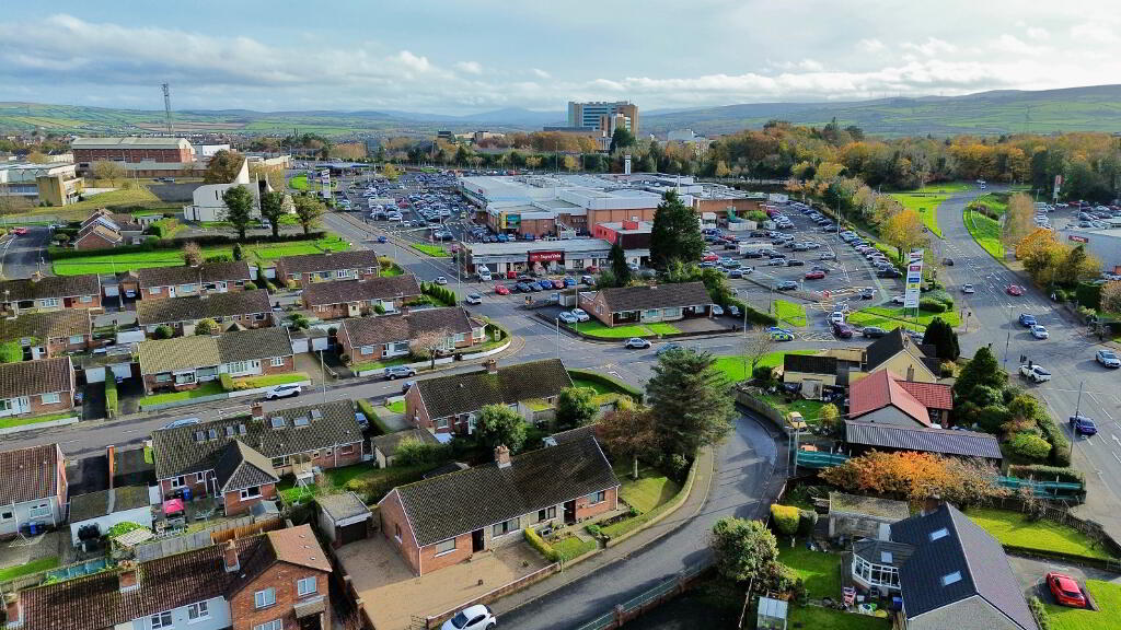 Photo 12 of 4 Rossdowney Drive, Lisnagelvin, L'Derry