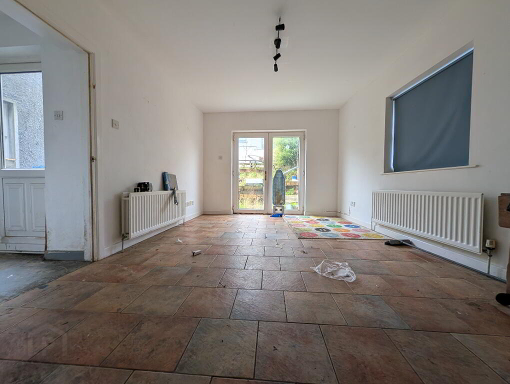 Photo 10 of 53 South Promenade, Newcastle