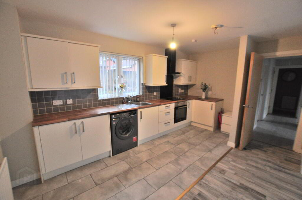 Photo 4 of 1 Oak Vill, 1 Sliabh Dubh View, Belfast