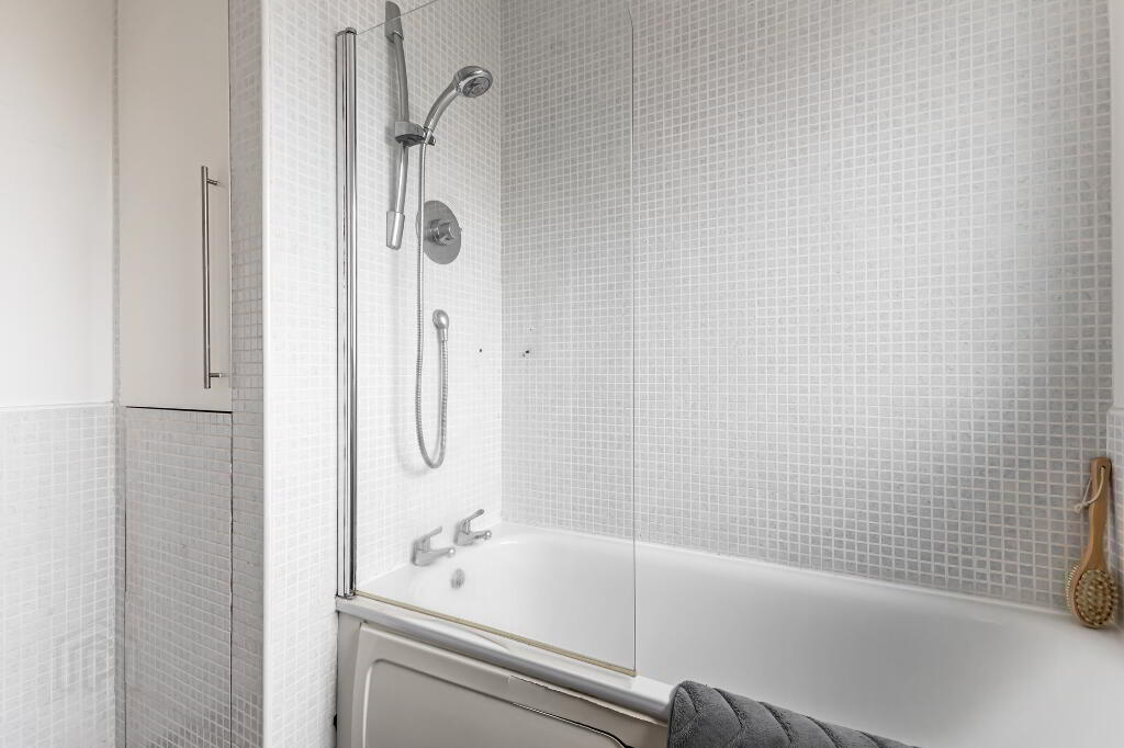 Photo 24 of 32 Burnside Avenue, Belfast