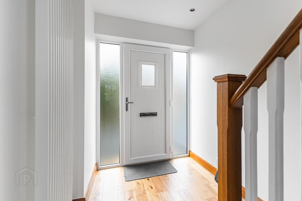 Photo 3 of 32 Burnside Avenue, Belfast