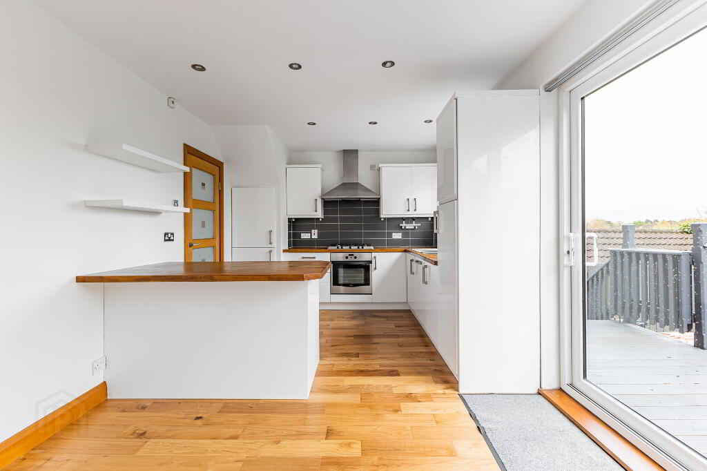 Photo 9 of 32 Burnside Avenue, Belfast