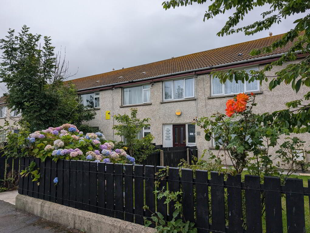 Photo 2 of Unit B, 47 Bracken Avenue, Newcastle