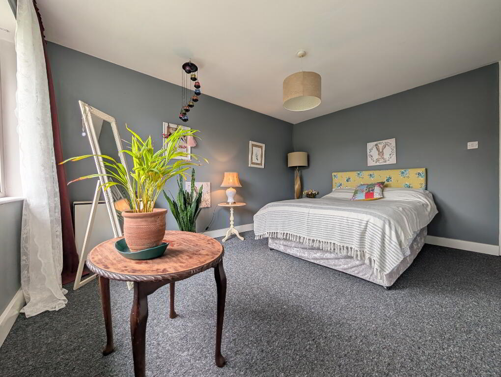 Photo 7 of Unit B, 47 Bracken Avenue, Newcastle