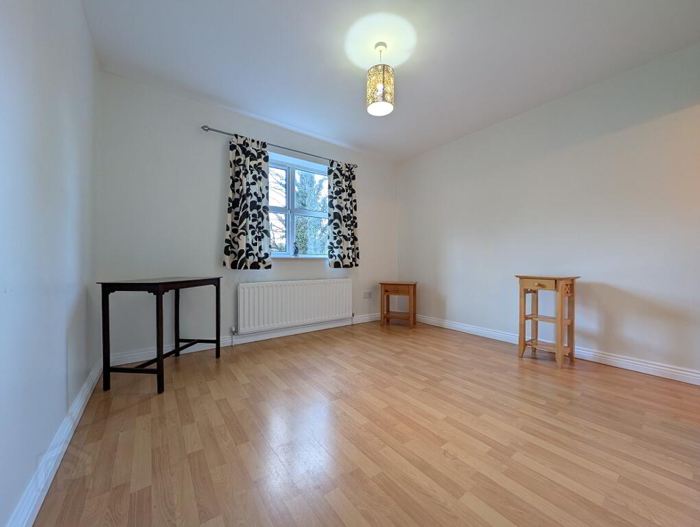 Photo 10 of 25 Lawnfield Grove, Newcastle