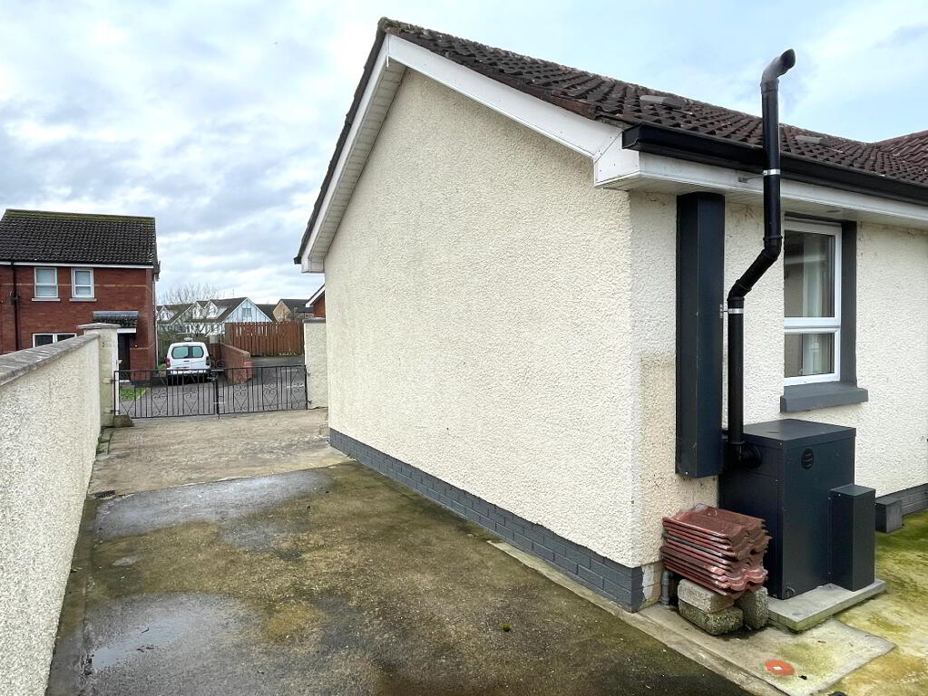 Photo 17 of 100 Millbrook Gardens, Castlederg