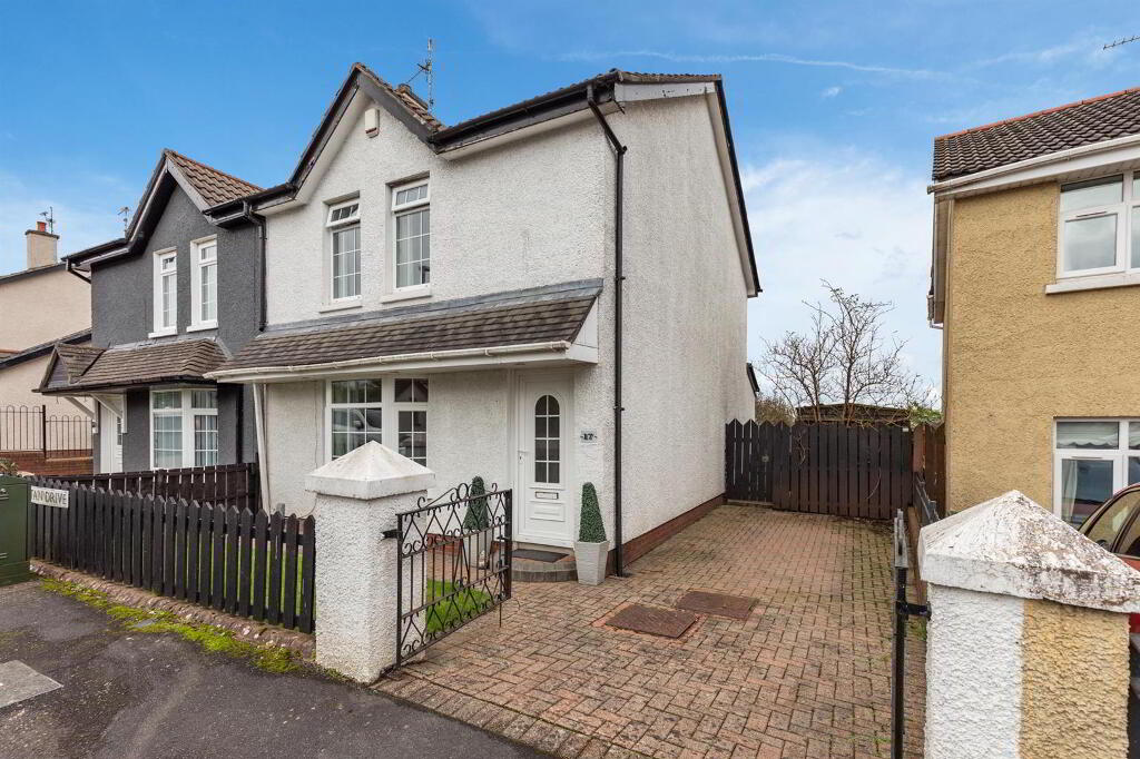 17 Altan Drive, Stewartstown Road, Belfast, BT17 0UD